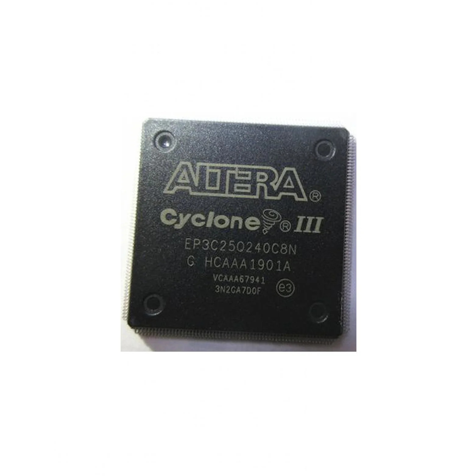 EP3C25Q240C8N