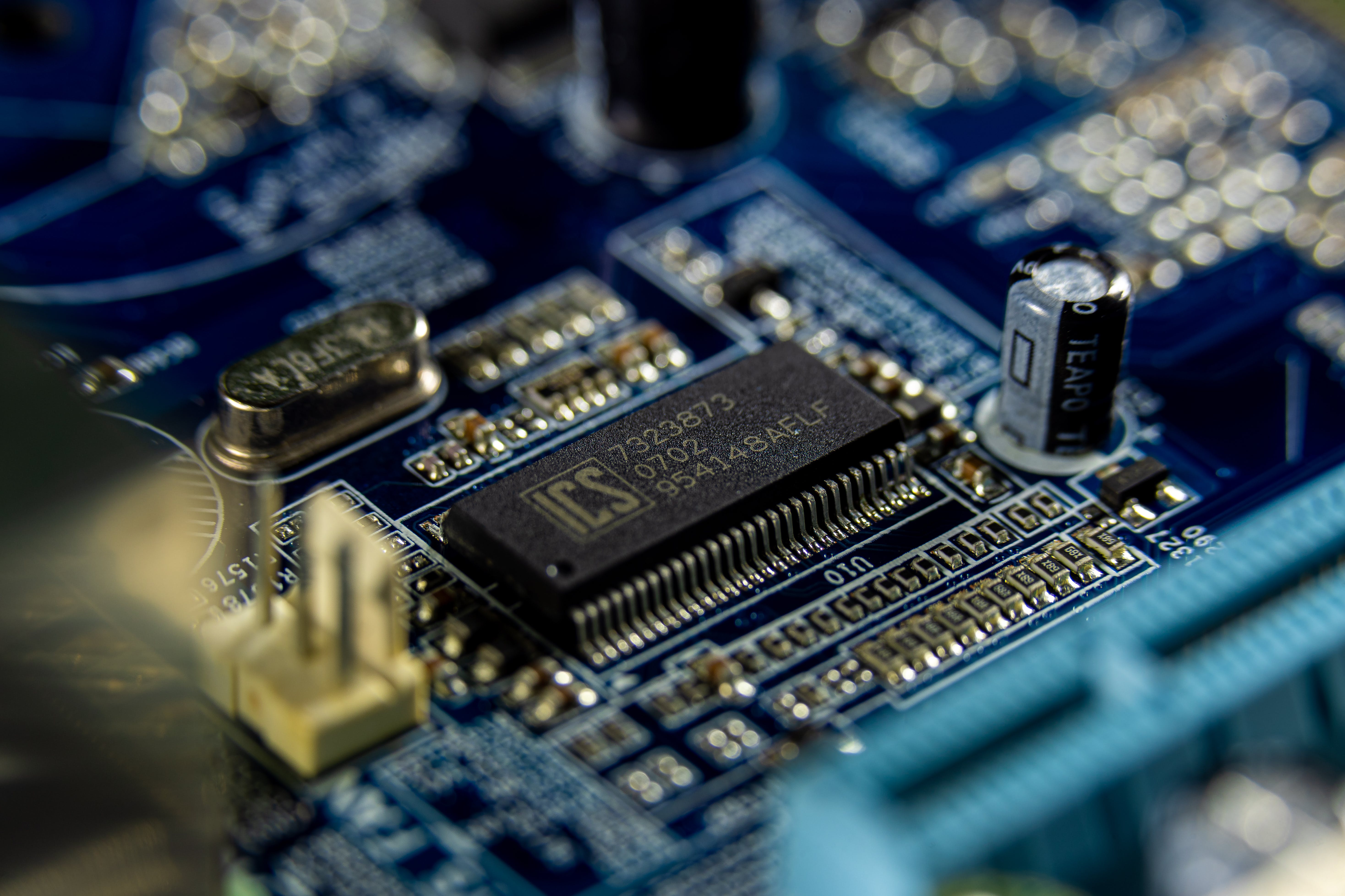 Electronics Vemeko.jpg